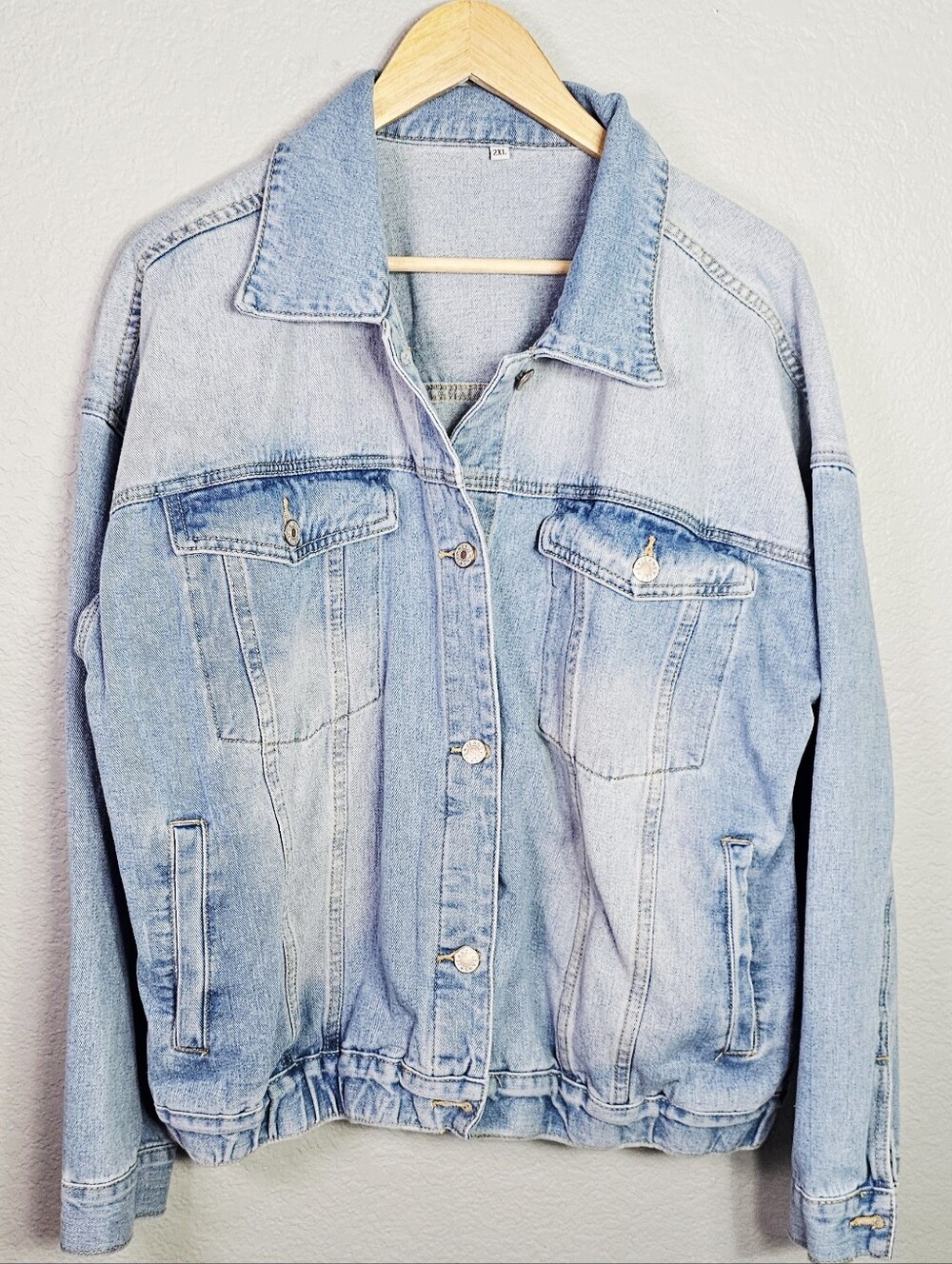 Oversized Light Wash Denim Jacket Womens 2XL Trucker Jacket